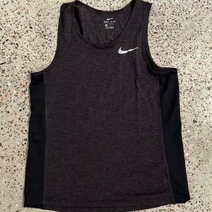 Nike light weight tank